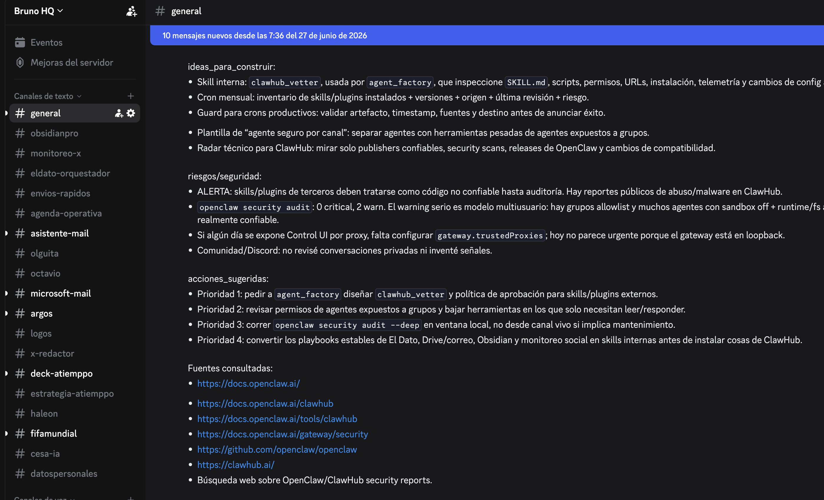 Captura de Discord Bruno HQ con canales de trabajo y una nota operativa sobre seguridad, skills, ClawHub y acciones sugeridas